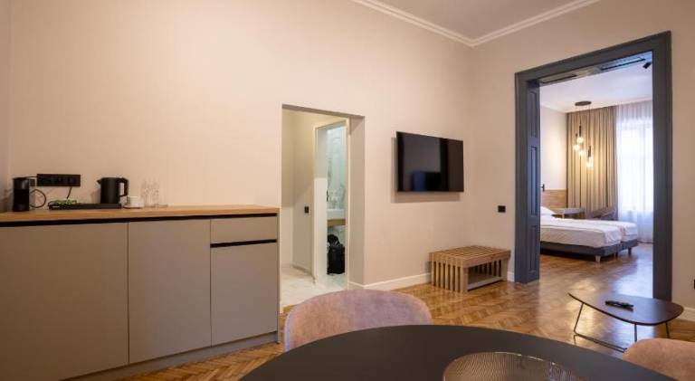 Wonderful serviced apartment with garden | Close to Cluj-Napoca Tailors' Bastion | Pets are welcome — photo 3