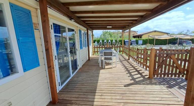 Farm with yard, barbecue & patio — photo 5