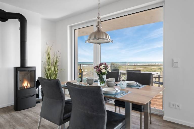 "BeachLoungeOne" Ferienwohnung am Strand mit Sonnenterrasse, Sauna & Meerblick in Flensburg
