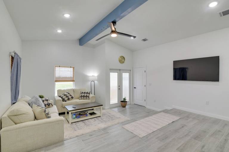 Apartment Port Bolivar