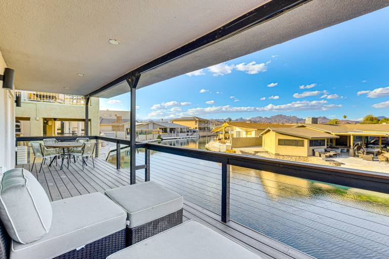 Multi-Home Retreat on Colorado River w/ Boat Dock! — photo 4