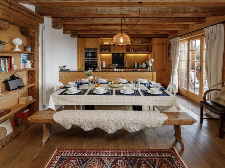 Fully equipped beautiful vacation home with yard, barbecue & patio | Next to the ski | Perfect for remote work | Pets allowed — photo 3
