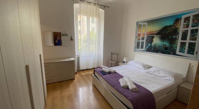 Holiday apartment with 2 rooms for 5 persons in La Spezia