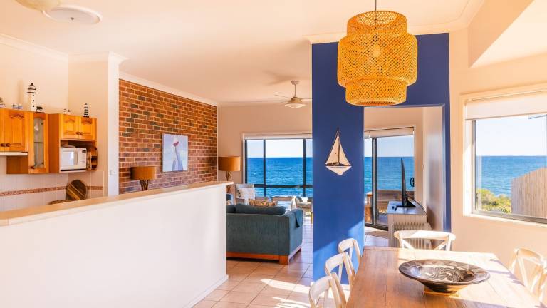 House Fishermans Bay