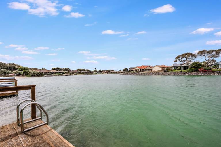 House  Encounter Bay