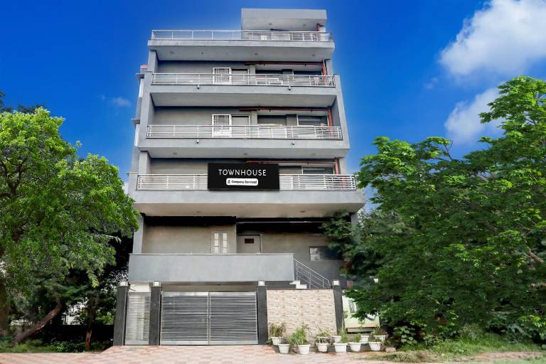 Super Townhouse Rohini Sector 24