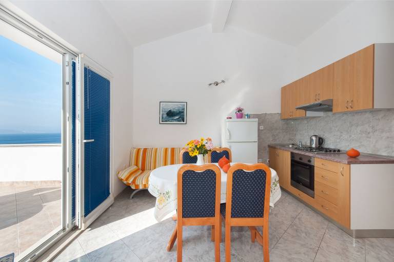 Two bedroom apartment with terrace and sea view Pisak, Omiš (A-2827-d) — photo 5