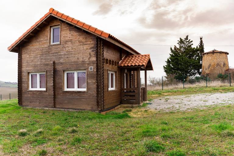 Family-friendly nice vacation home with grill & garden | Pets allowed in Pamiers