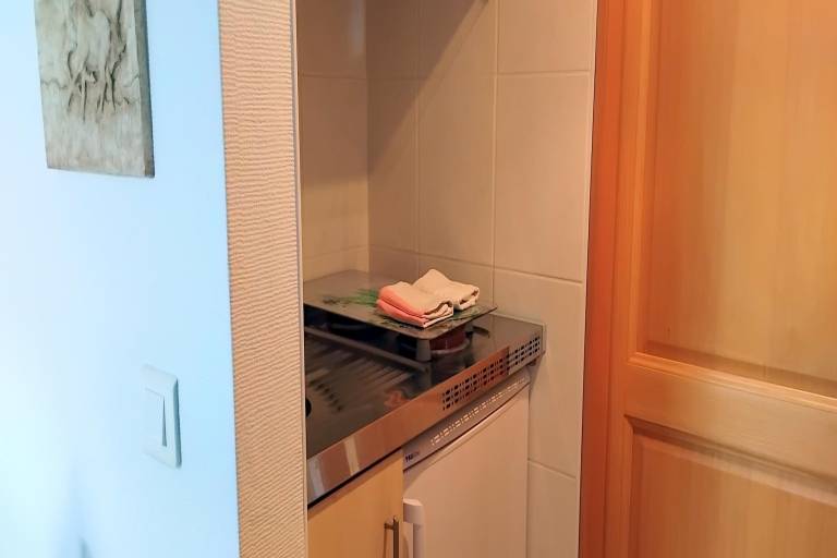 Holiday apartment with garden, patio & grill — photo 5