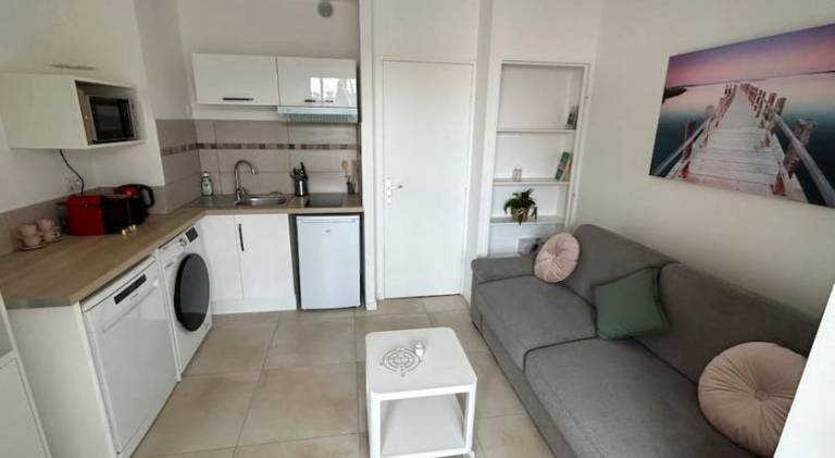 Apartment with 1 room for 4 persons in Sanary-sur-Mer