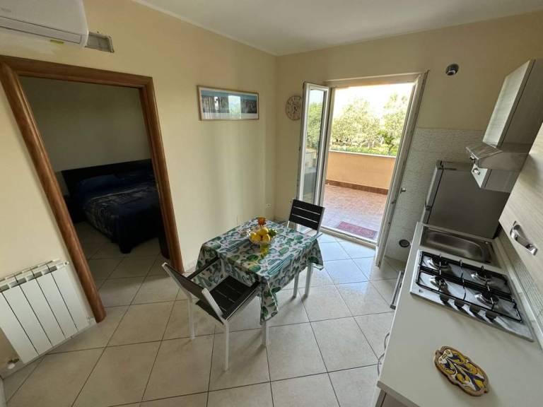 Rental apartment with patio | Garden view — photo 3