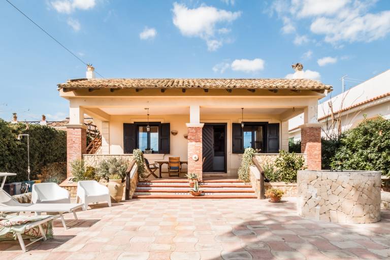 Villa  Avola