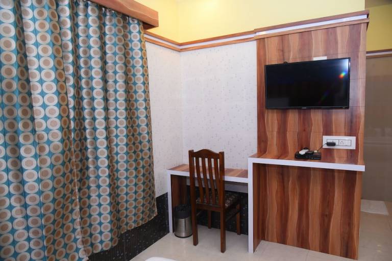 Lodge  Mangaluru