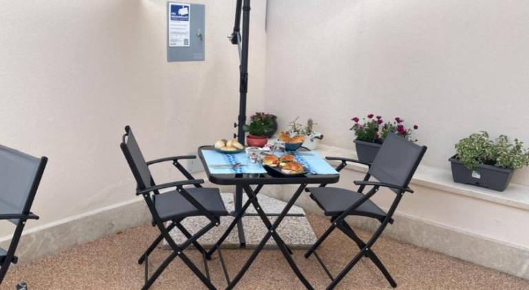 Villino Micol camere a due passi dal mare — photo 2