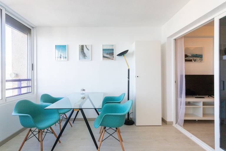 Apartment with pool | Water view — photo 3