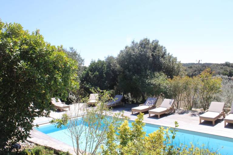 Bed & Breakfast  Bonifacio