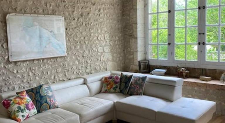 Nice vacation home with pool | Pet-friendly — photo 2
