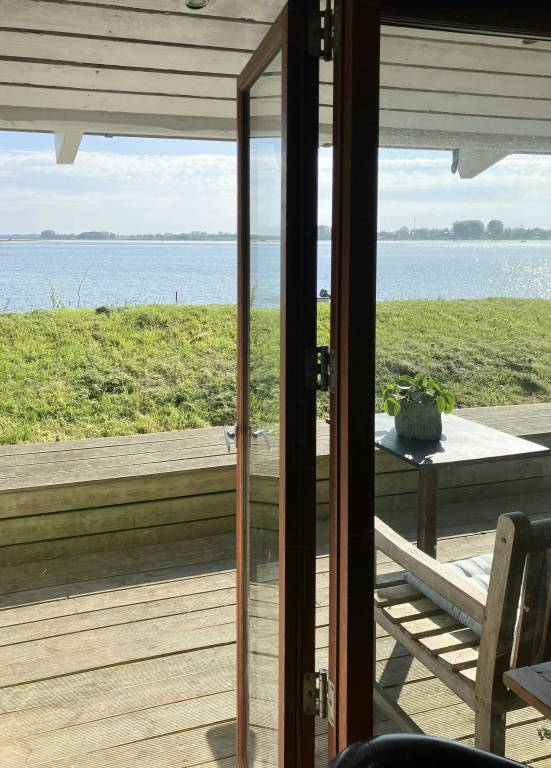 Fully equipped nice house with grill, patio & yard | Water view | Dogs allowed — photo 3