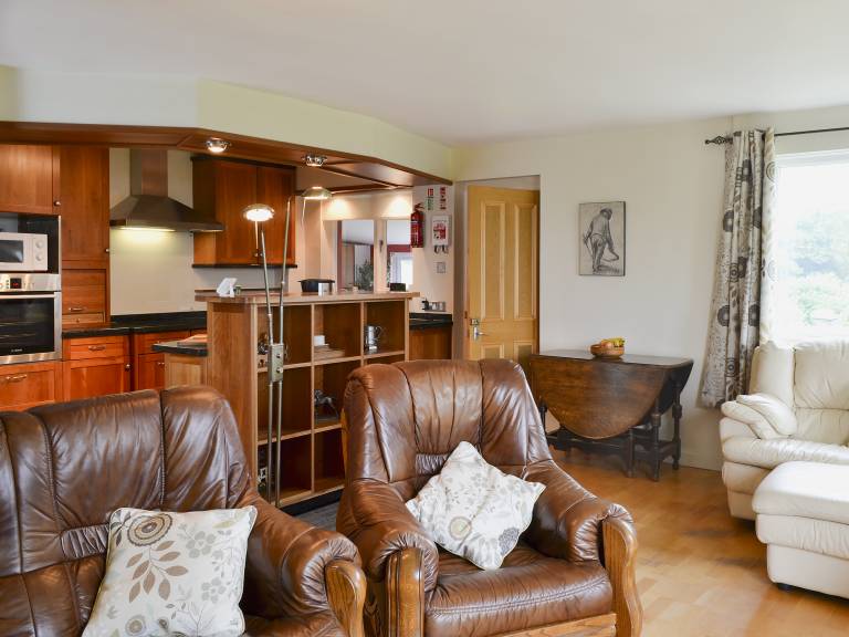 Child-friendly charming cottage with BBQ & garden | Pets are welcome — photo 4