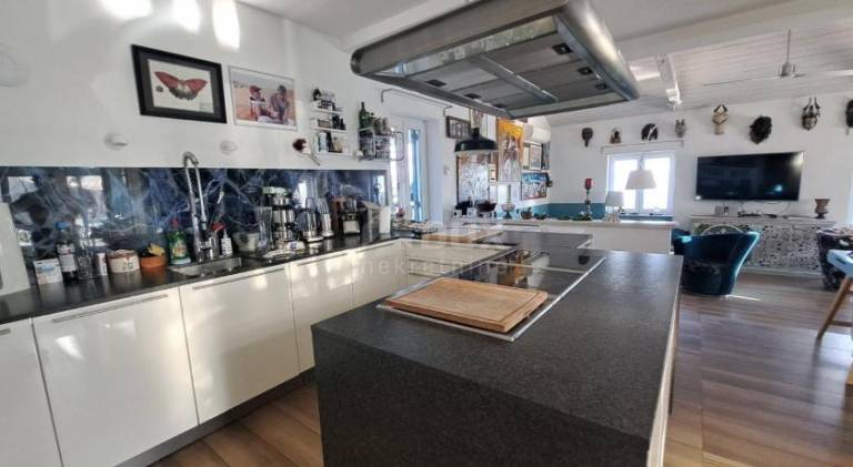 Villa with pool & jacuzzi | Pets allowed — photo 5