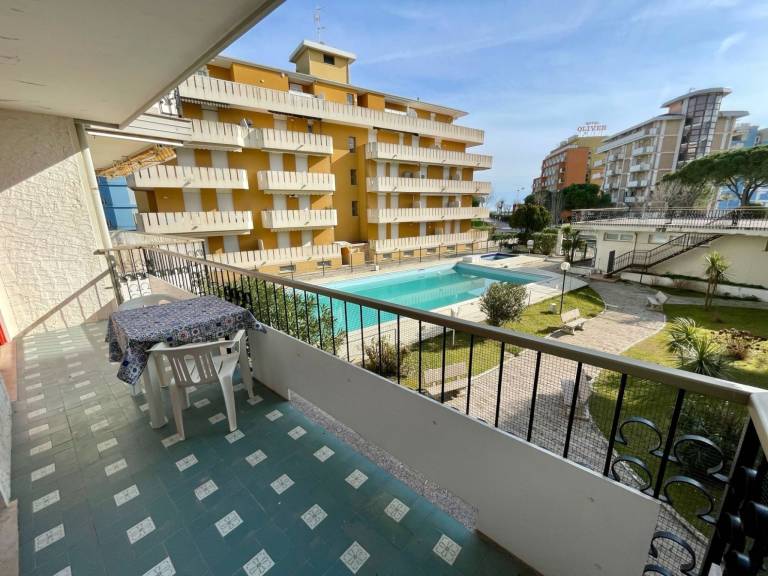 Family-oriented apartment with pool | Pool view | Next to the beach | Pets are welcome in Caorle