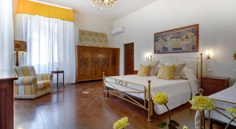 Elegant Historic Residence 50m Puccini Museum AC — photo 2