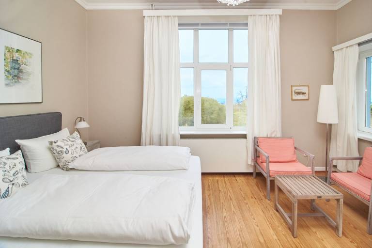 Doppelzimmer „Seestern“ – Ruhige Auszeit mit Meerblick in der ersten Etage in Timmendorfer Strand