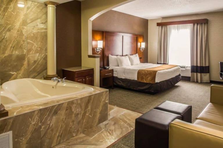 Quality Suites NYC Gateway