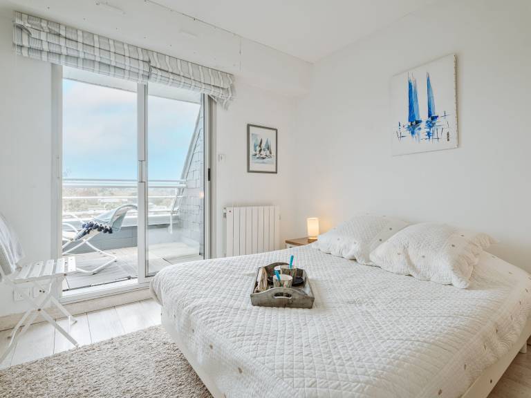 Rental apartment with garden & patio | Sea view — photo 3