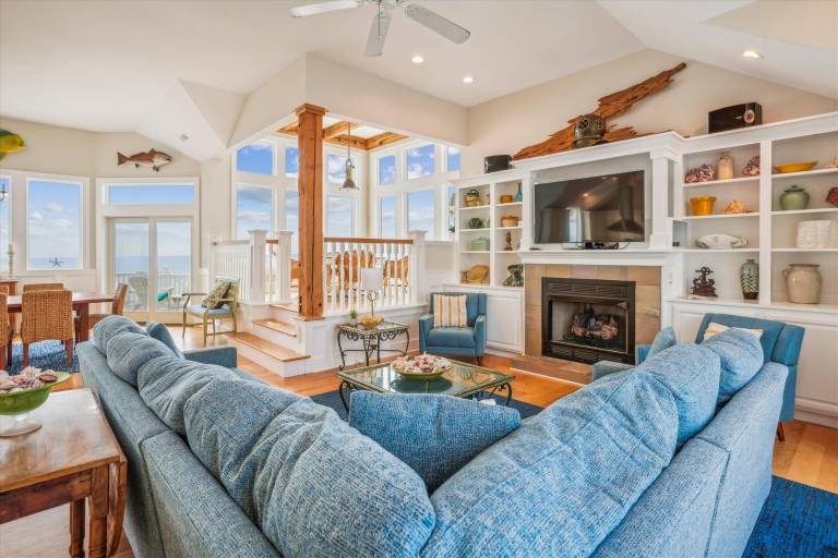 Oceanfront: Private pool open and can be heated through 11/14 week! — photo 4