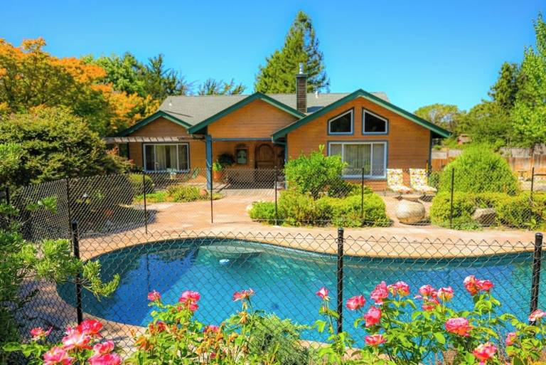 Villa  Penngrove