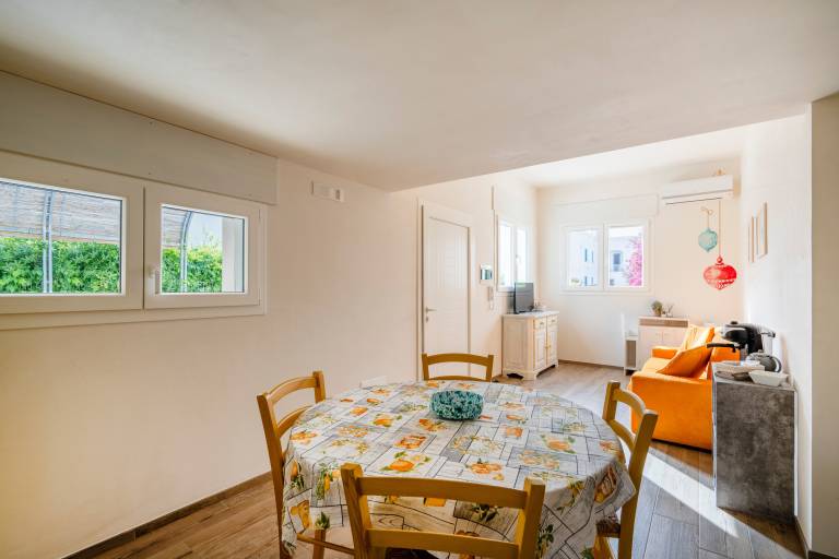 Holiday Apartment "Gufo Di Mare - Giallo" with Sea View, Private Terrace — photo 4
