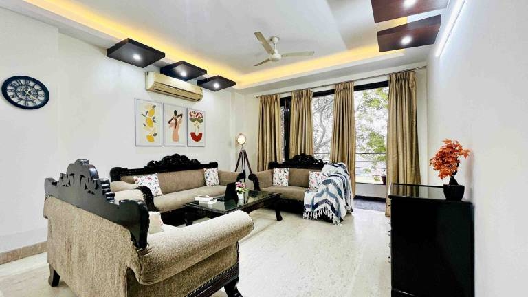 Apartment Chirag Dilli