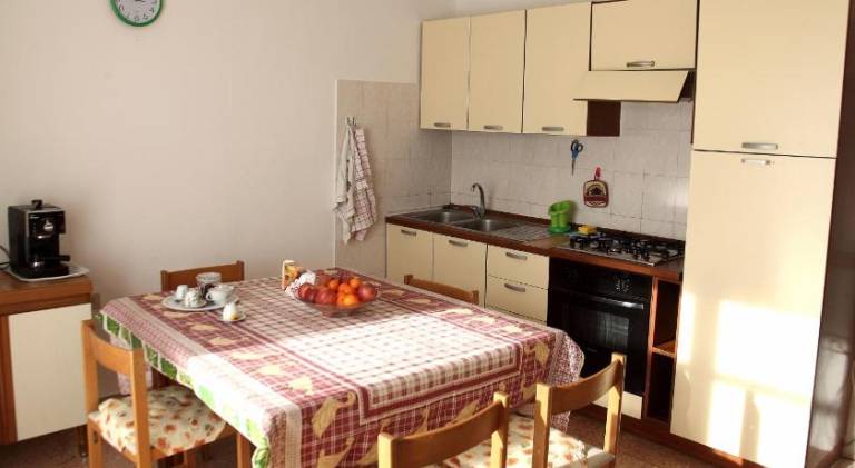 Apartment with 1 room for 5 persons — photo 4