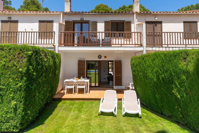 Villa with pool, garden & barbeque — photo 5