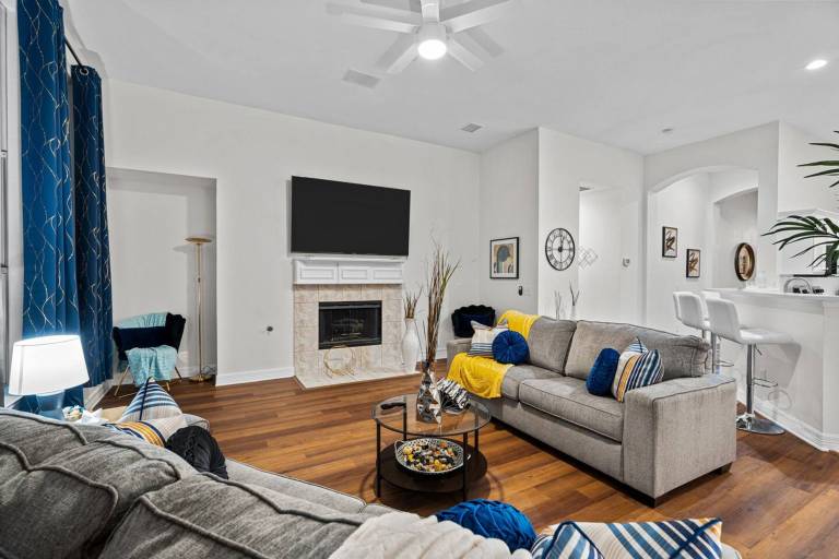 Stylish One level Home Ping Pong Foosball Yard