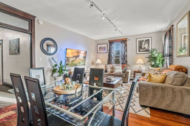 Apartment  Media