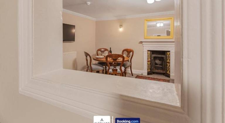 Spacestation Four 4 Bedroom Serviced Apartment By AltoLuxoExperience Short Lets & Serviced Accommoda — photo 3