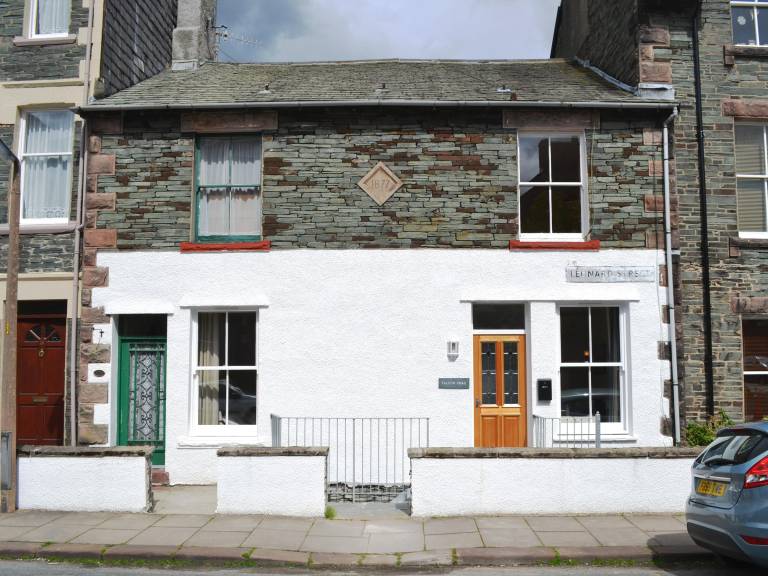 Cottage with garden & terrace in Keswick