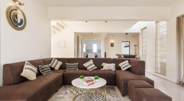 Fully equipped ample villa with terrace, yard & grill | Pets allowed — photo 3
