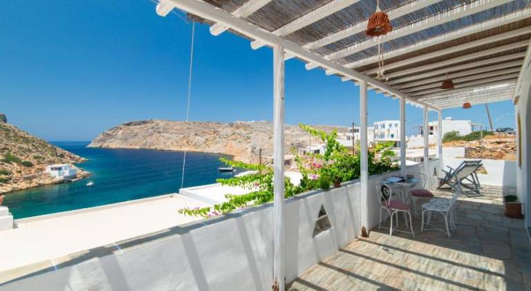 House with 1 room for 5 persons in Sifnos