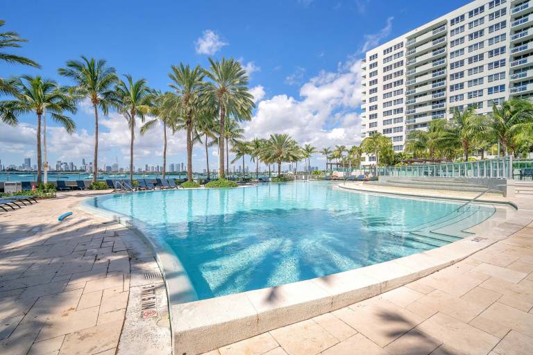 Condo South Pointe