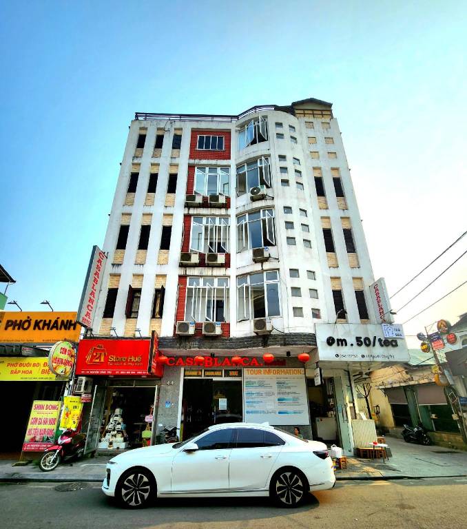 Casablanca Hotel in Hue