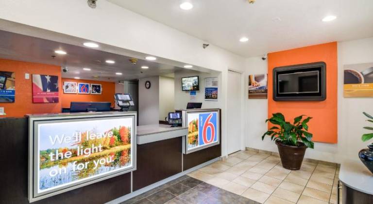 Motel 6 Rolling Meadows, IL - Chicago Northwest — photo 4