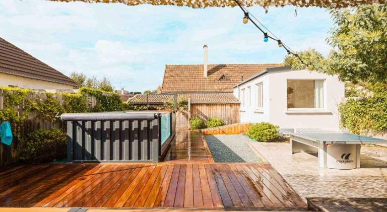 House with pool — photo 5
