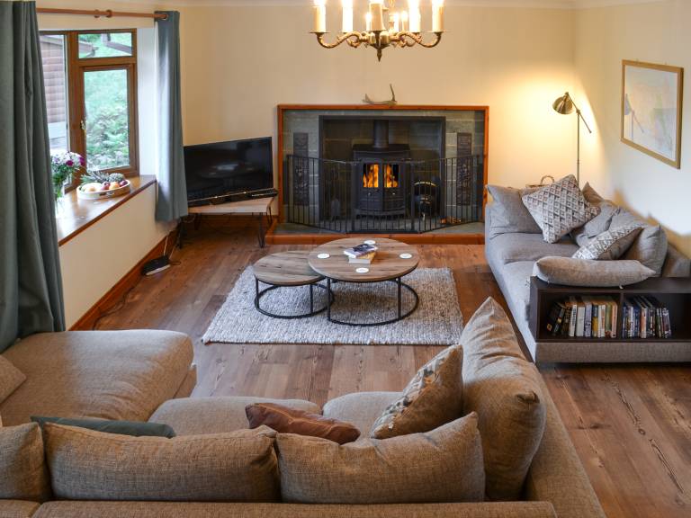 Family-oriented cottage with yard | Water view | Pets allowed — photo 4