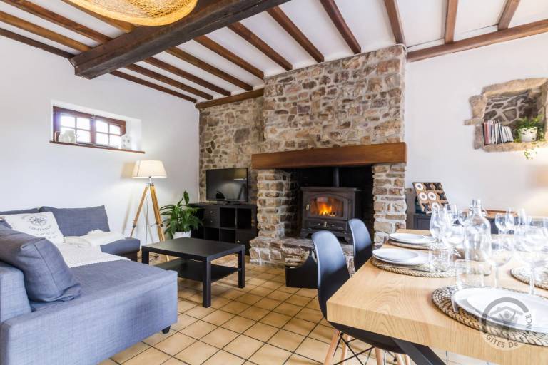 Fully equipped gite with barbeque, garden & patio | Dogs allowed — photo 2