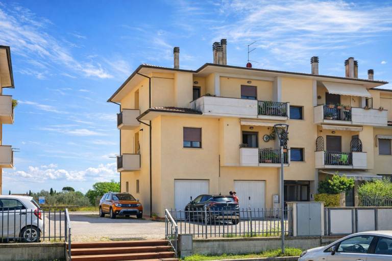 Vacation home with terrace in Cortona