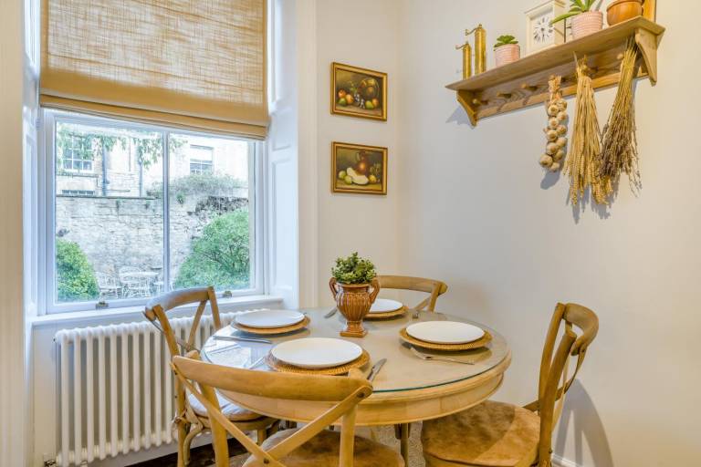 Apartment with BBQ | Near Roman Baths — photo 5