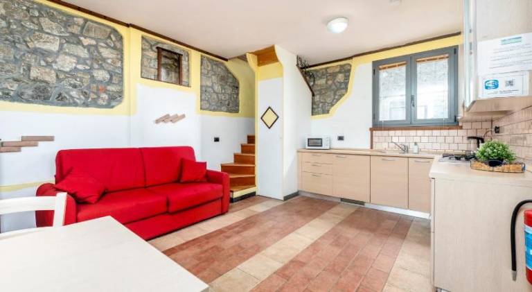 Appartamenti Residence Montebello, relax con giardino e piscina in Tirolo